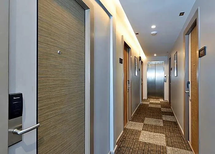 Sova Hotel 3*